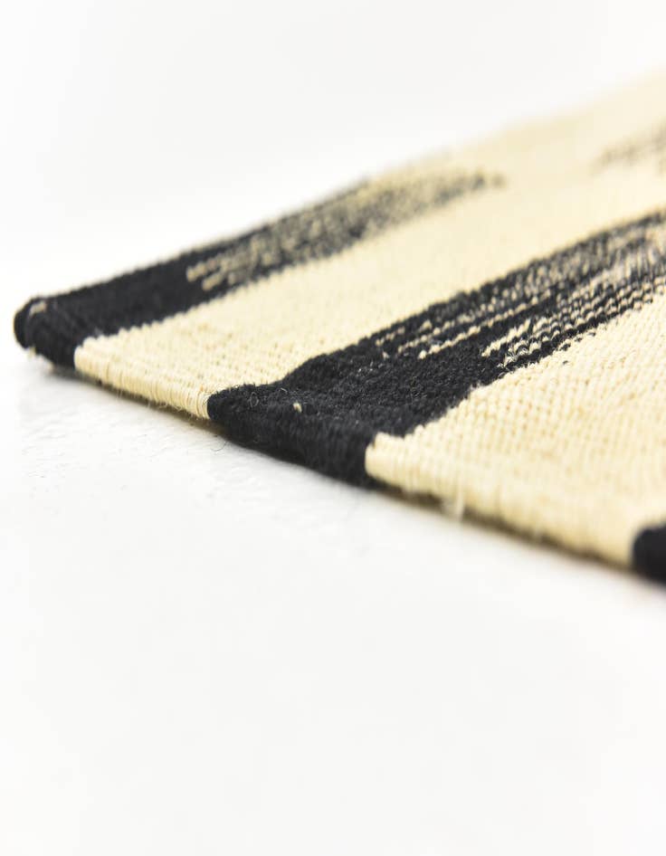 Detail image of  6' x 7'  Hand Woven Kilim Modern Wool Square Rug