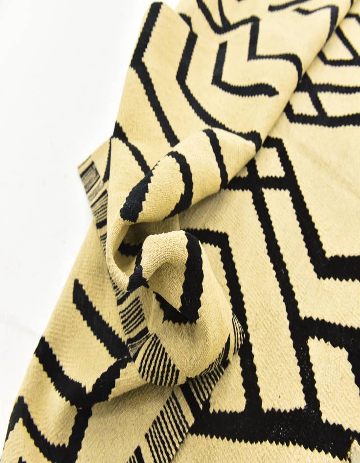 Detail image of  6' x 7' 4  Hand Woven Kilim Modern Wool Square Rug