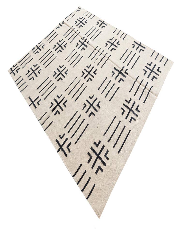 Detail image of  5' 3 x 6' 6  Hand Woven Kilim Modern Wool Square Rug