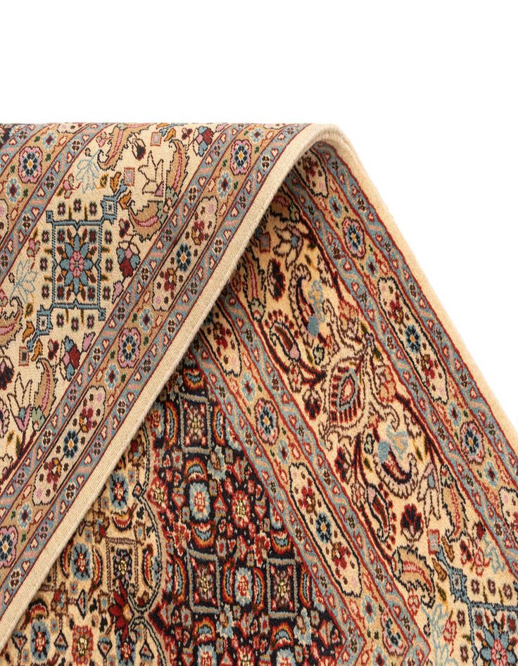 Detail image of  6' 3 x 6' 9 Mood Wool Square Rug