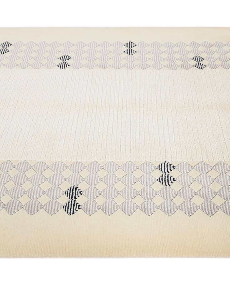 Detail image of  4' 10 x 6' 7  Hand Knotted Darya Wool Rug