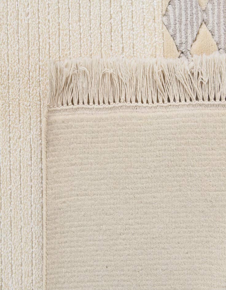 Detail image of  4' 10 x 6' 7  Hand Knotted Darya Wool Rug