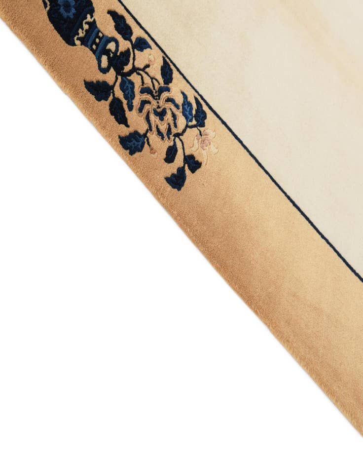 Detail image of  5' 6 x 8'  Hand Knotted Darya Wool Rug