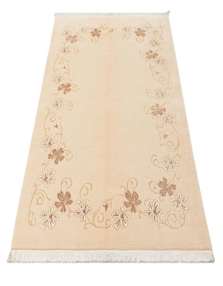 Detail image of  3' 11 x 5' 10  Hand Knotted Darya Wool Rug