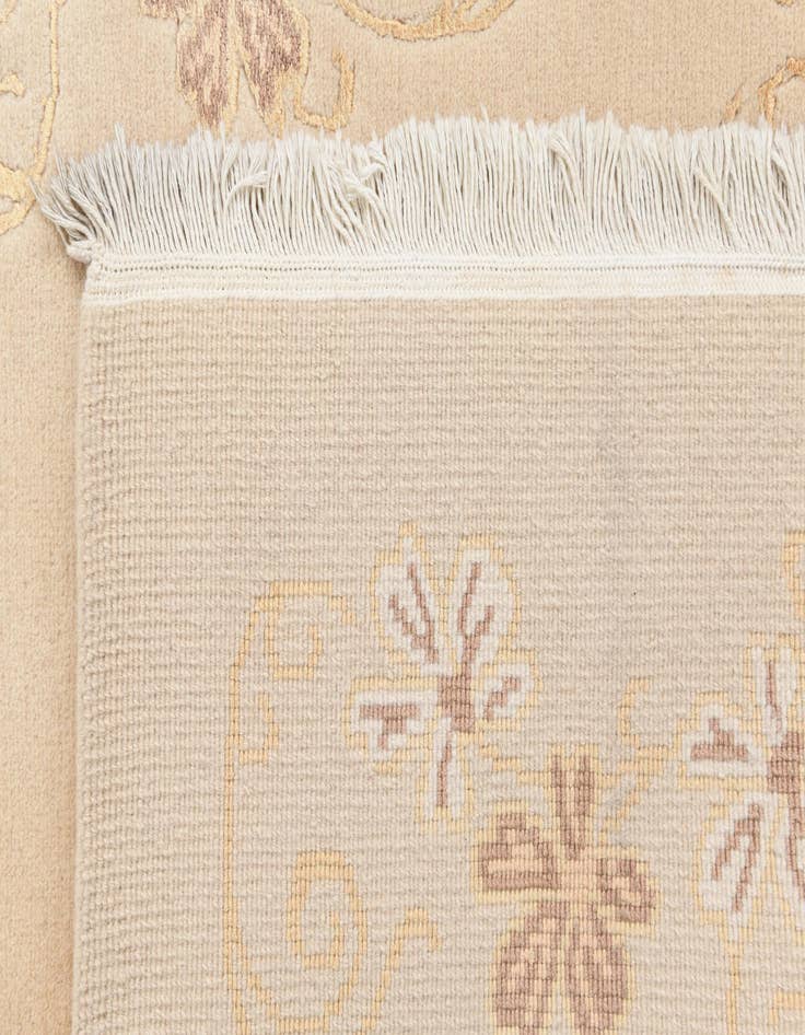 Detail image of  3' 11 x 5' 10  Hand Knotted Darya Wool Rug