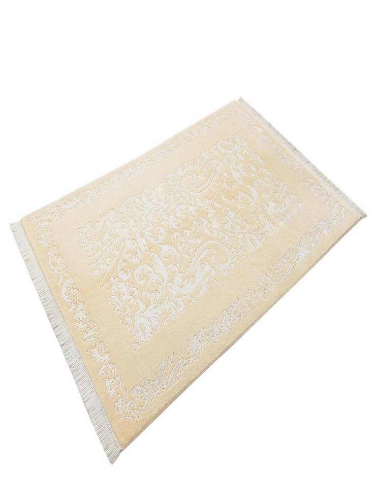 Detail image of  3' 11 x 5' 11  Hand Knotted Darya Wool Rug