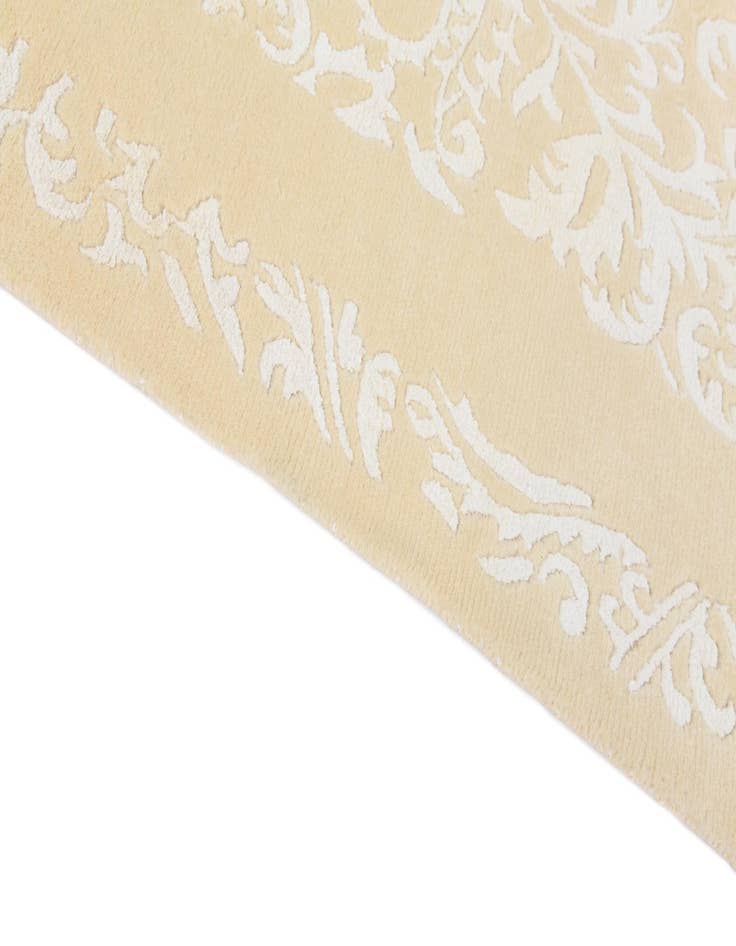 Detail image of  3' 11 x 5' 11  Hand Knotted Darya Wool Rug