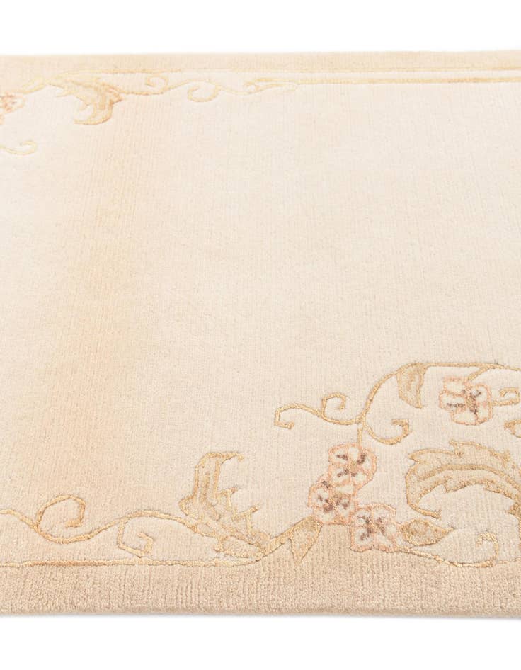 Detail image of  2' 7 x 4' 6  Hand Knotted Darya Wool Rug