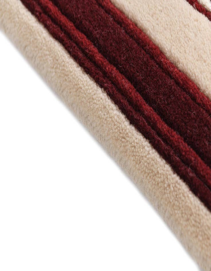 Detail image of  4' x 6' 2 Darya Rug