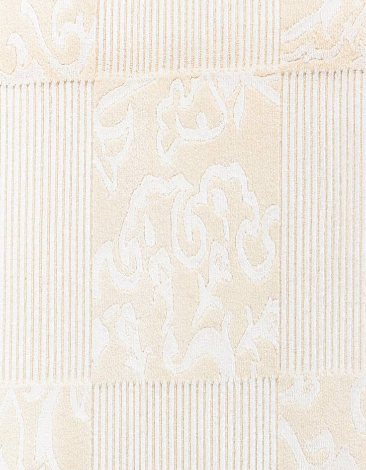 Detail image of  4' x 6' Darya Rug