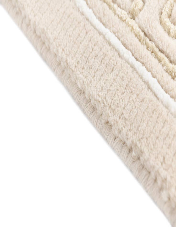 Detail image of  4' 6 x 6' 5 Darya Rug