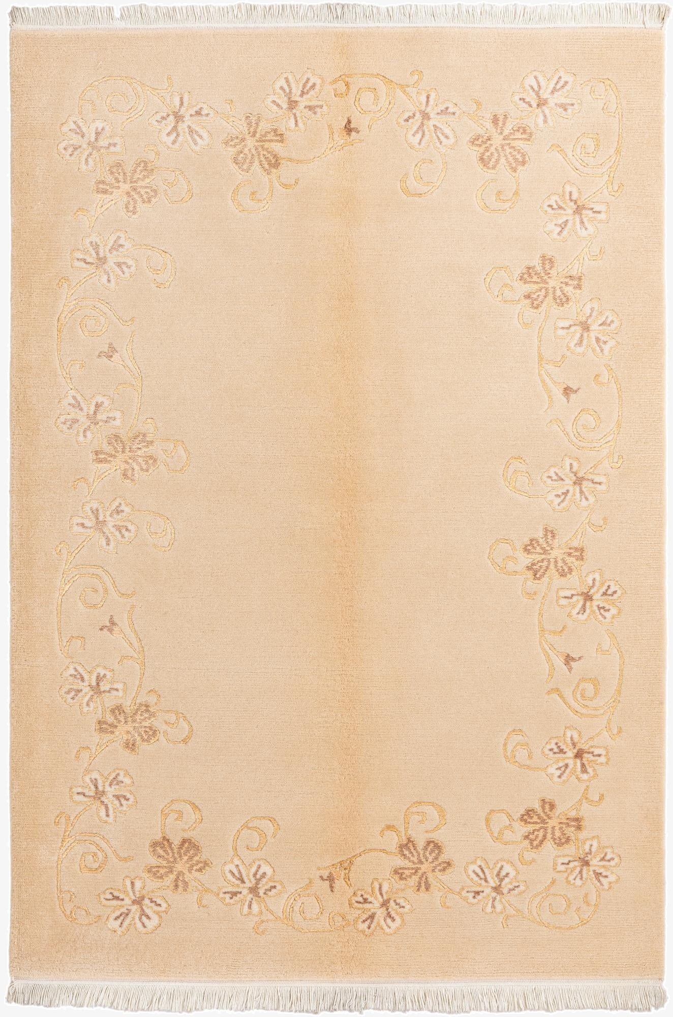  3' 11 x 5' 10  Hand Knotted Darya Wool Rug