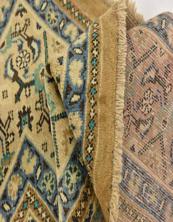 Detail image of  10' x 13' 5  Hand Knotted Farahan Persian Wool Rug