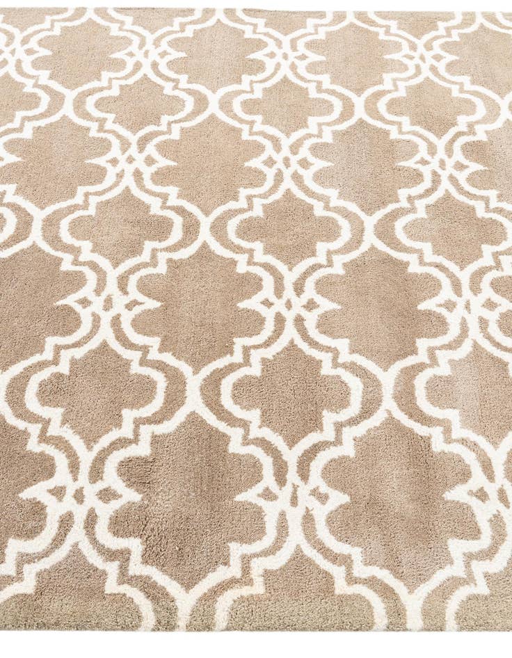 Detail image of  5' 2 x 8' Luna Rug