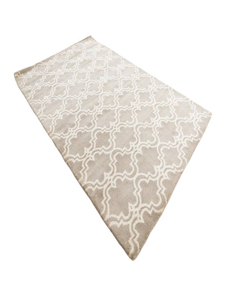 Detail image of  5' 1 x 8' Luna Rug