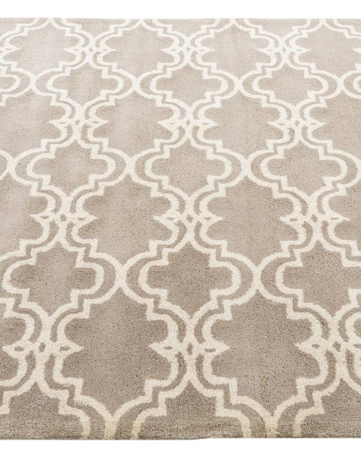 Detail image of  5' 1 x 8' Luna Rug