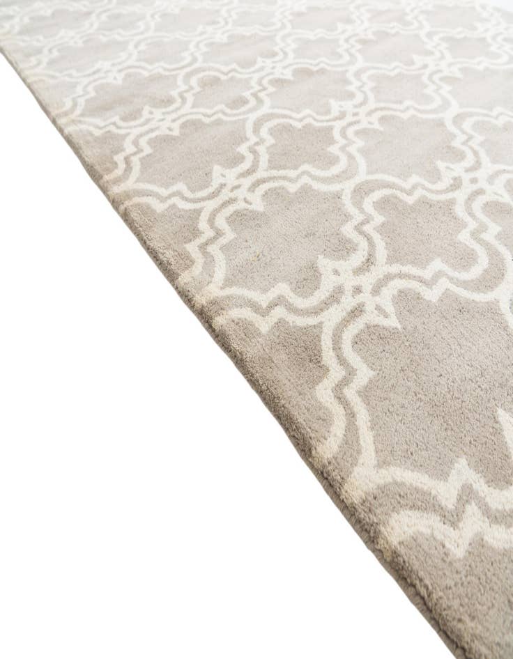 Detail image of  5' 1 x 8' Luna Rug