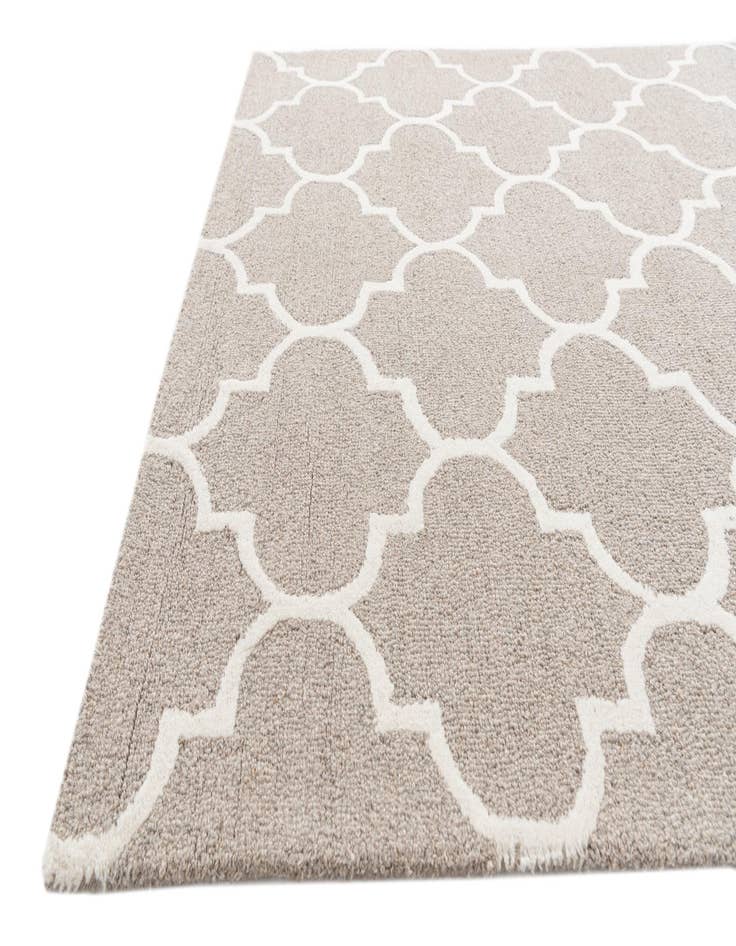 Detail image of  5' 1 x 8' 1 Luna Rug