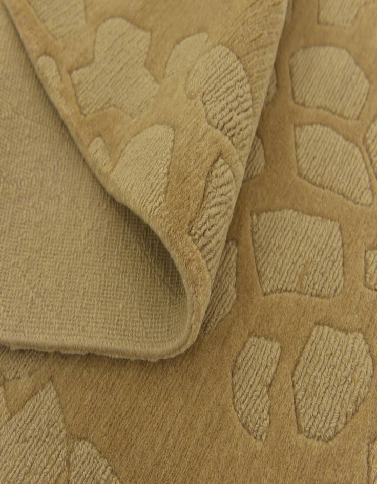 Detail image of  5' 8 x 7' 8  Hand Knotted Nepal Wool Rug