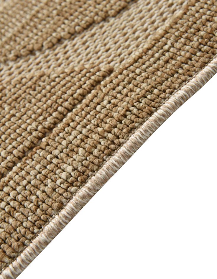 Detail image of  5' 4 x 7' 8  Washable Modern Indoor / Outdoor Rug