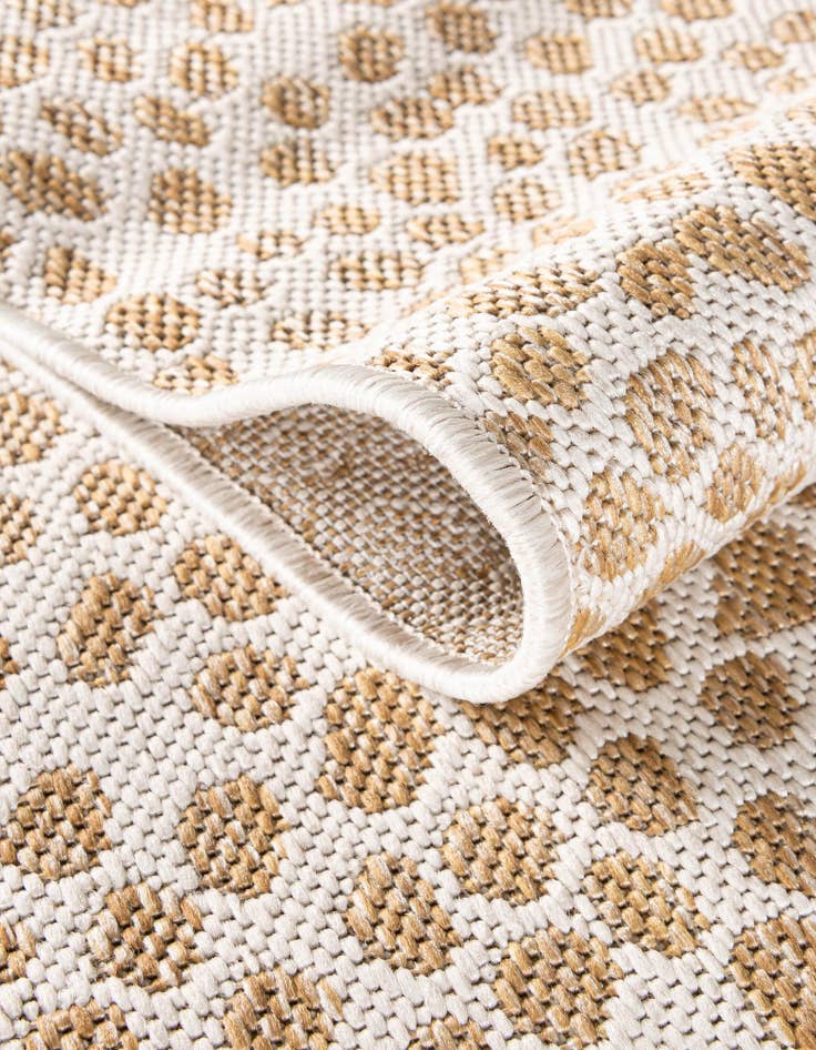 Detail image of  6' 7 x 6' 7  Washable Jill Zarin Cape Town Indoor / Outdoor Round Rug