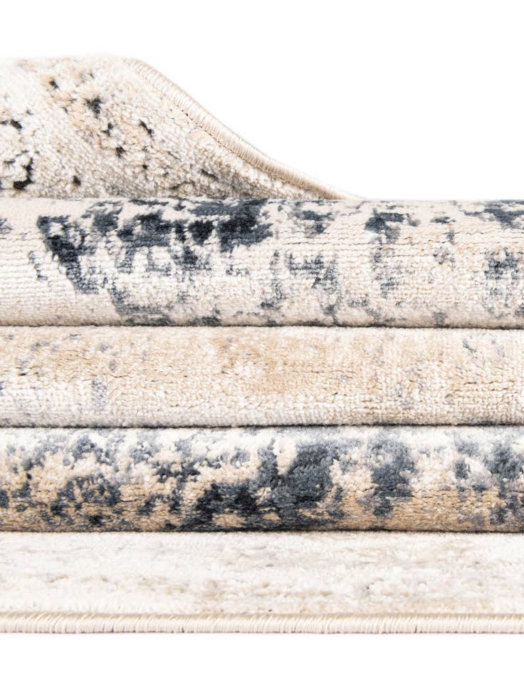 Detail image of  5' 3 x 8' Eliza Oval Rug