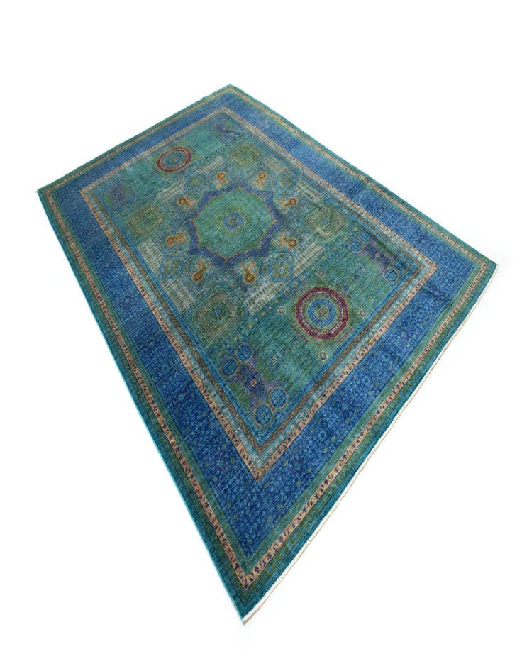 Detail image of  6' 11 x 9' 10 Amina Wool Rug