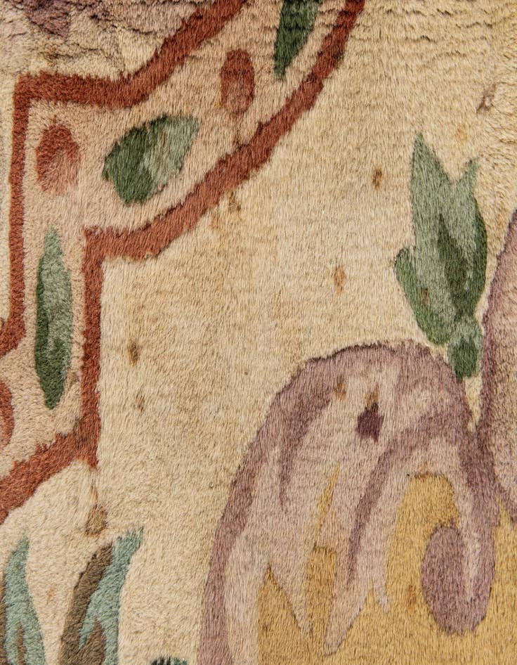 Detail image of 7' 7 x 10' 9 Hand Knotted Carved Pekin Wool Rug