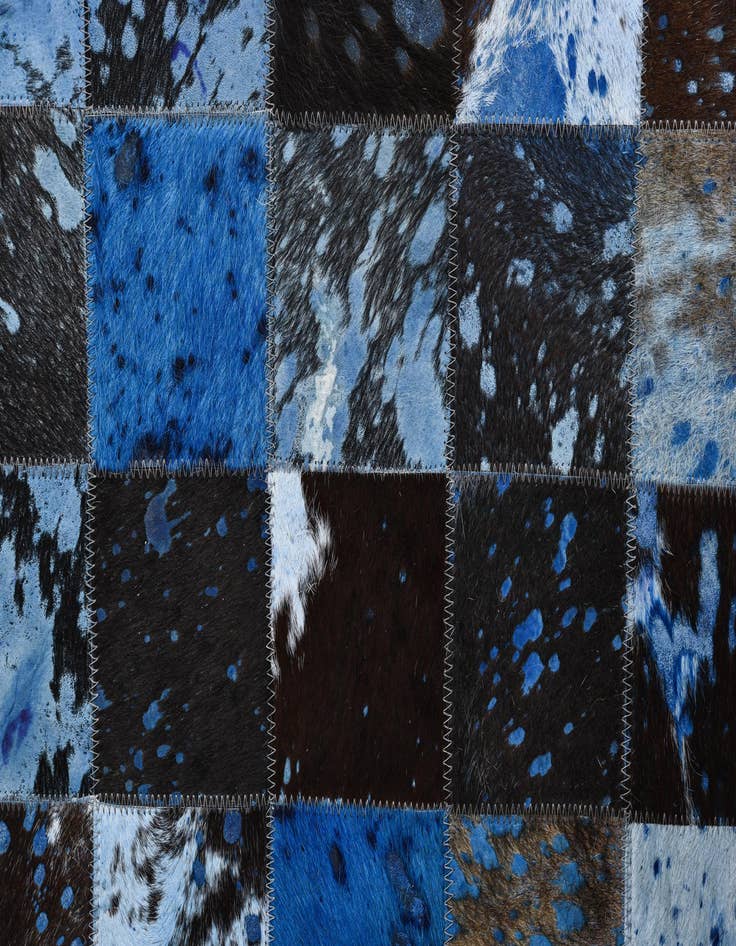 Detail image of  4' 7 x 6' 7 Cowhide Rug