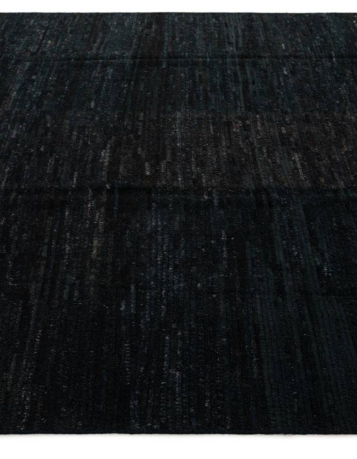 Detail image of  6' 9 x 10'  Hand Knotted Darya Wool Rug