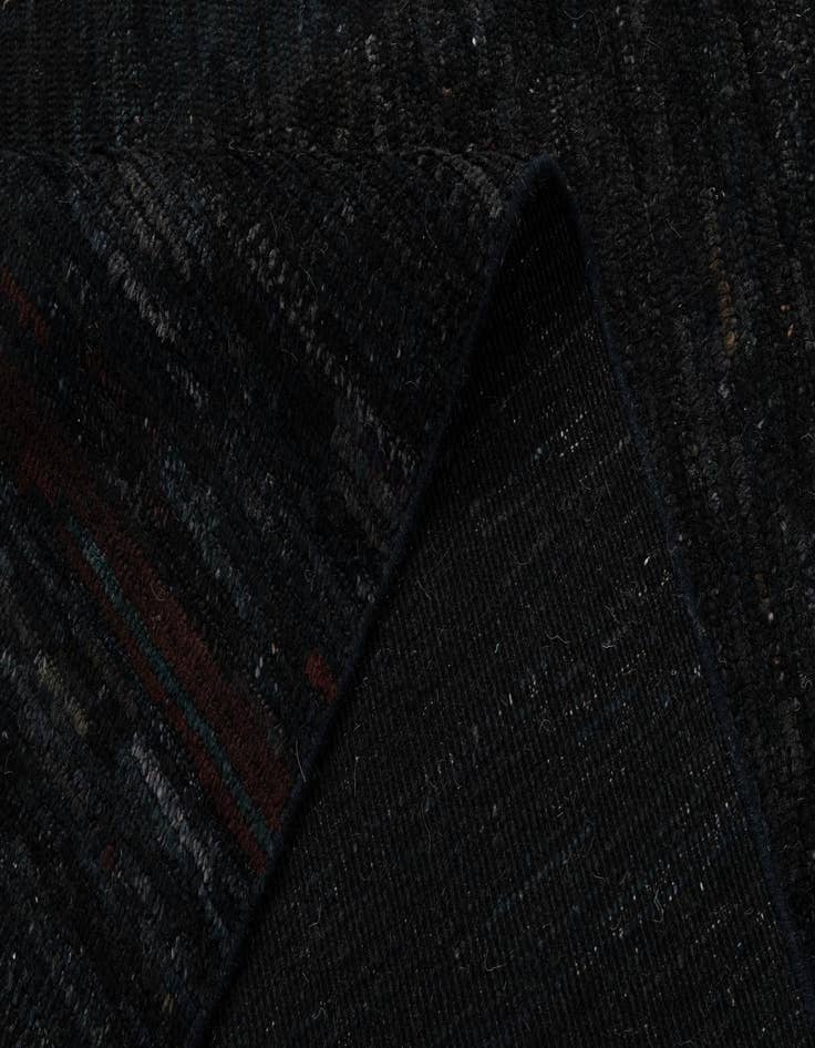 Detail image of  6' 9 x 10'  Hand Knotted Darya Wool Rug