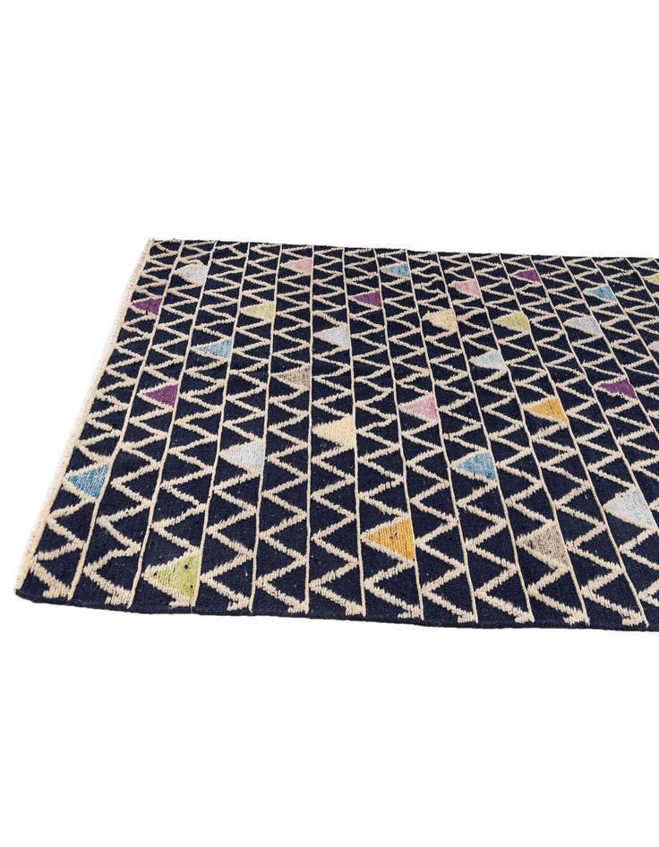 Detail image of  6' 3 x 8' 9  Hand Knotted Darya Wool Rug