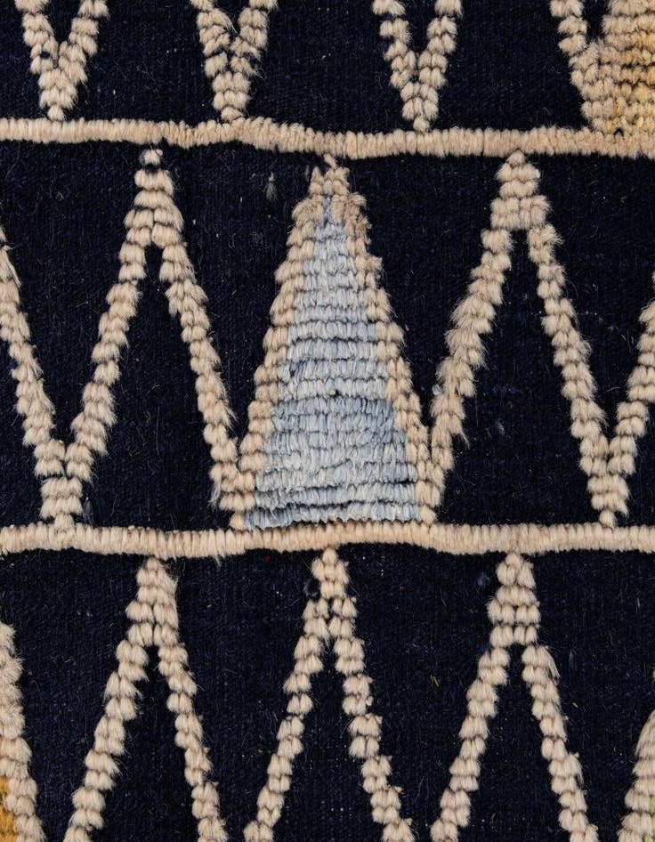 Detail image of  6' 3 x 8' 9  Hand Knotted Darya Wool Rug