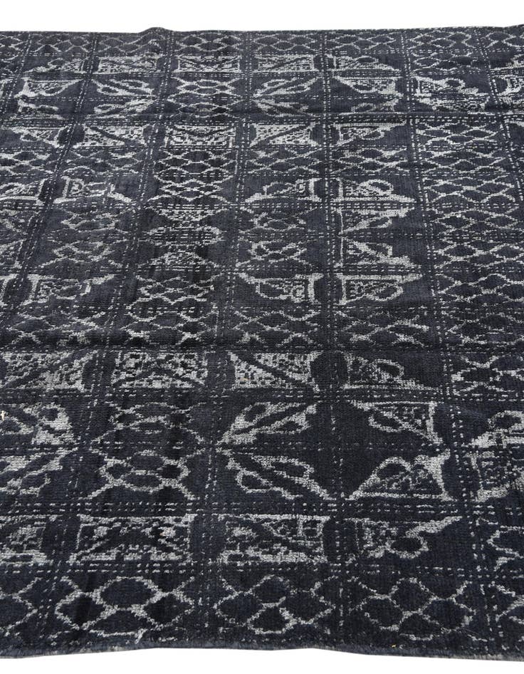 Detail image of  6' x 9'  Hand Knotted Darya Rug