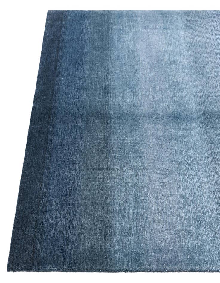 Detail image of  4' 4 x 6' 4 Darya Rug