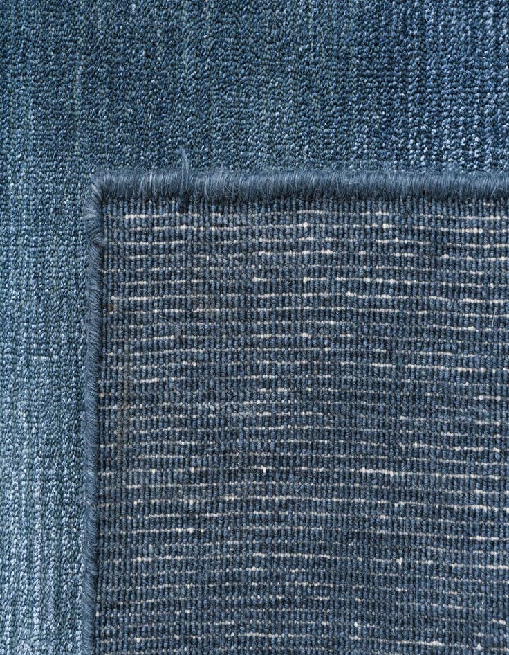 Detail image of  4' 4 x 6' 4 Darya Rug