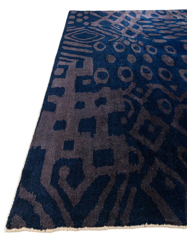 Detail image of  9' 6 x 12' 3  Hand Knotted Darya Wool Rug