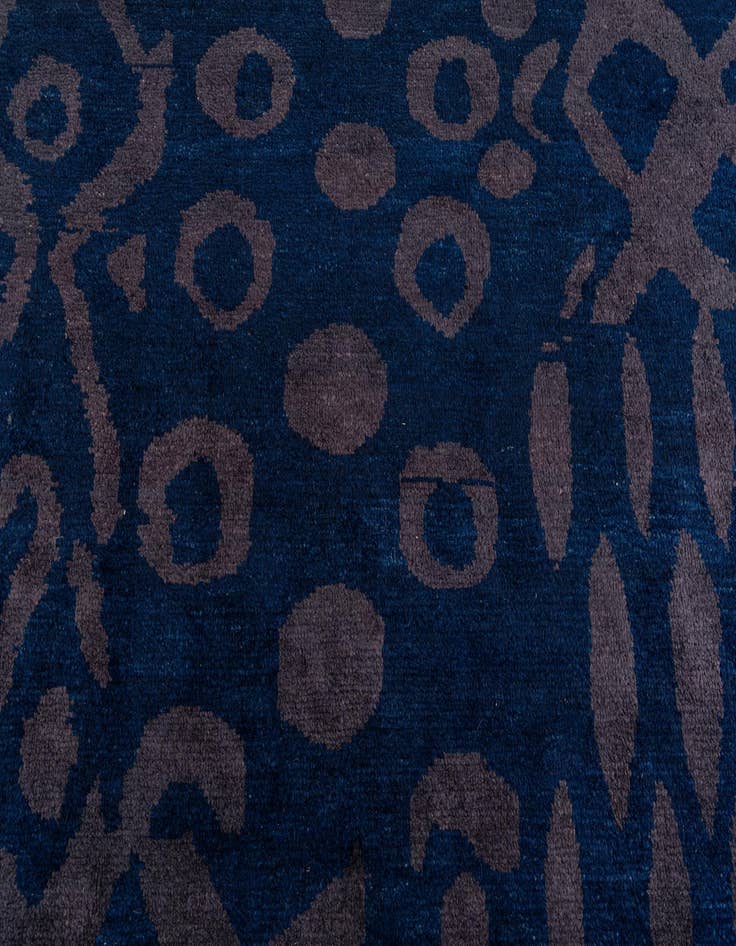 Detail image of  9' 6 x 12' 3  Hand Knotted Darya Wool Rug