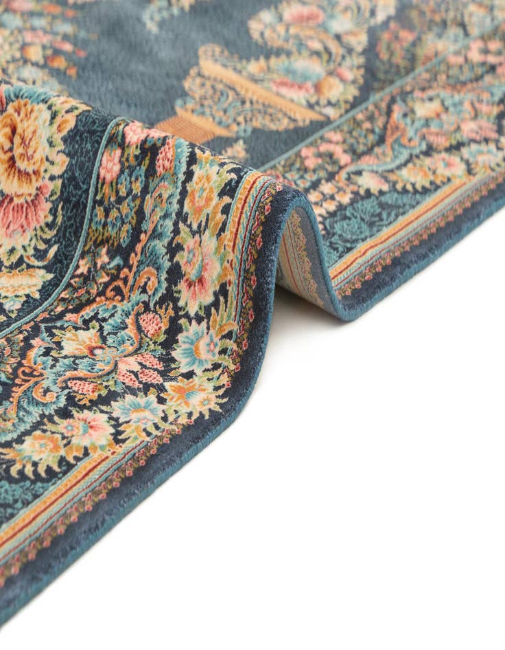 Detail image of  3' 2 x 4' 9 Ghom Design Rug