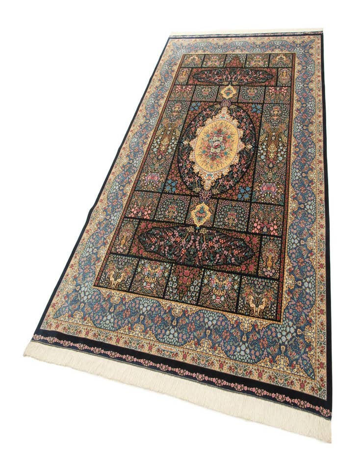 Detail image of  6' 5 x 9' 7 Ghom Design Rug