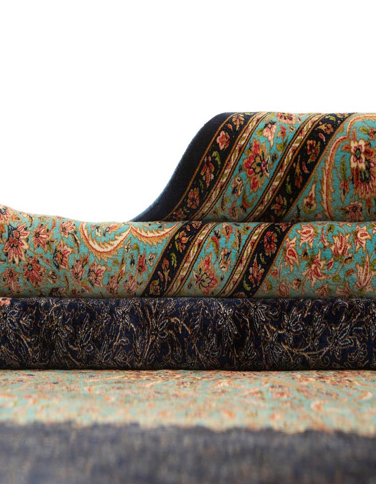 Detail image of  8' 2 x 11' 5 Ghom Design Rug