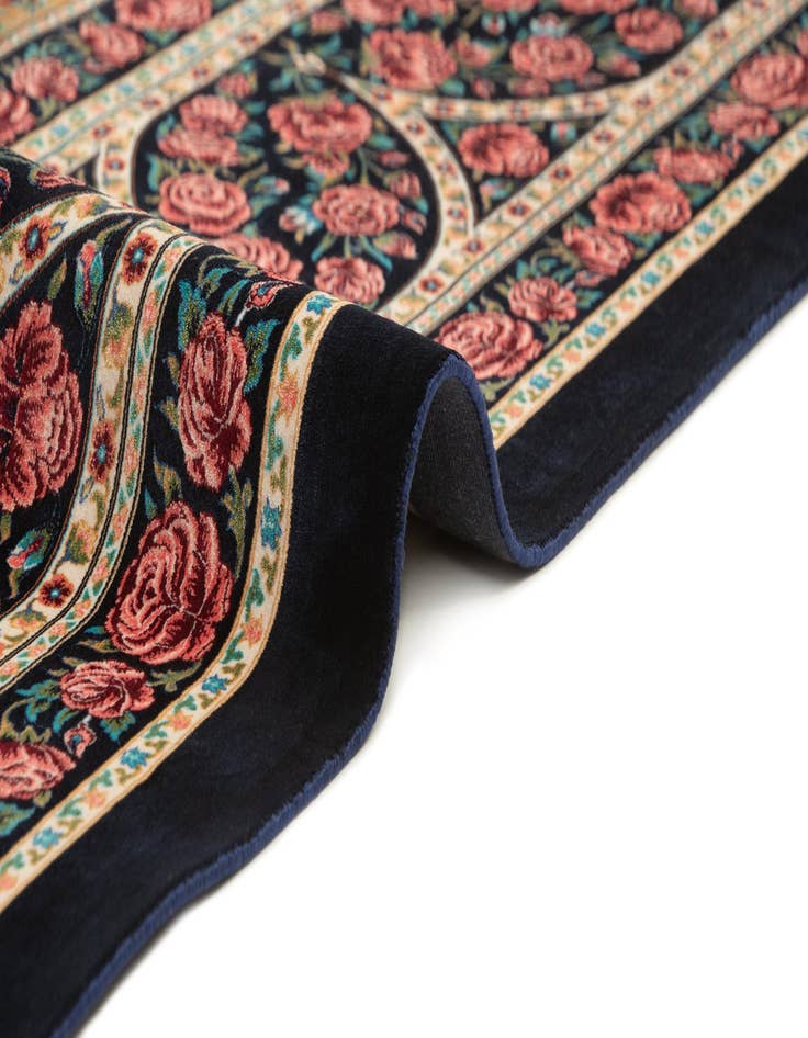 Detail image of  8' x 11' 4 Ghom Design Rug