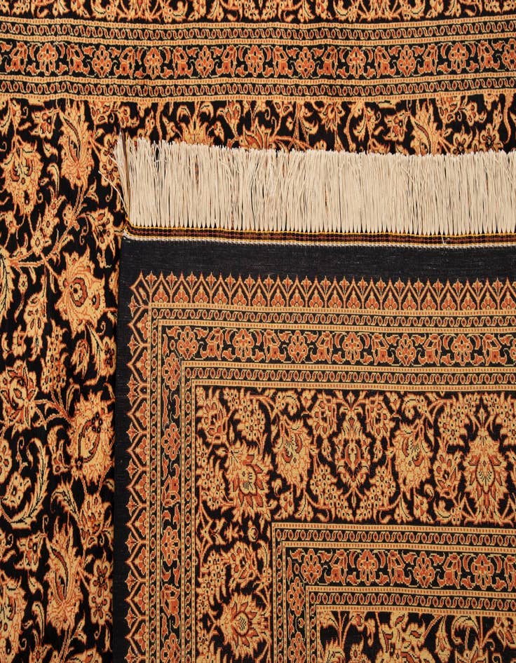 Detail image of  4' 11 x 7' 9 Ghom Rug