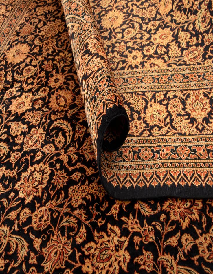 Detail image of  4' 11 x 7' 9 Ghom Rug