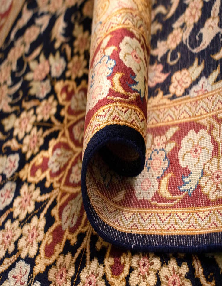 Detail image of  2' 7 x 4' Ghom Silk Rug