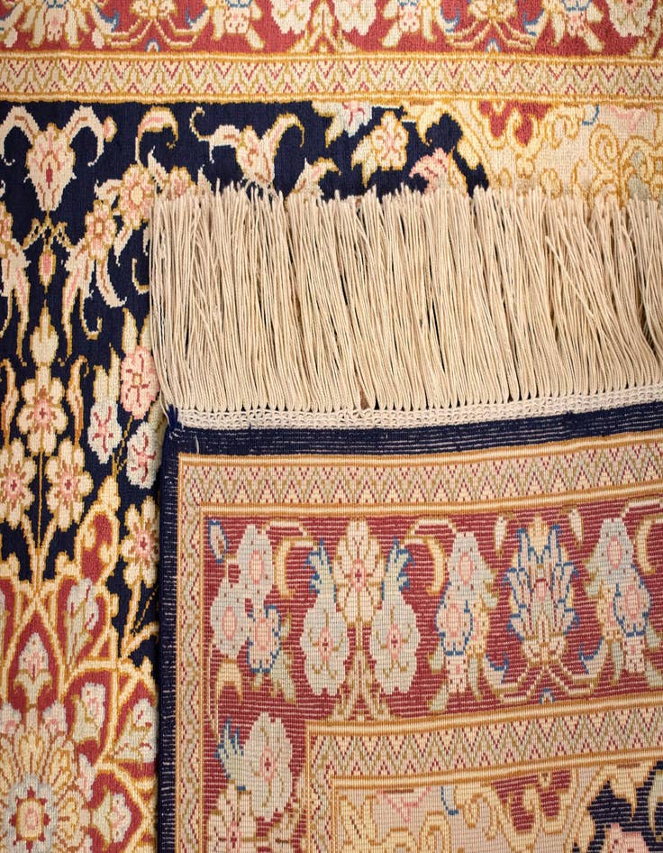 Detail image of  2' 7 x 4' Ghom Silk Rug