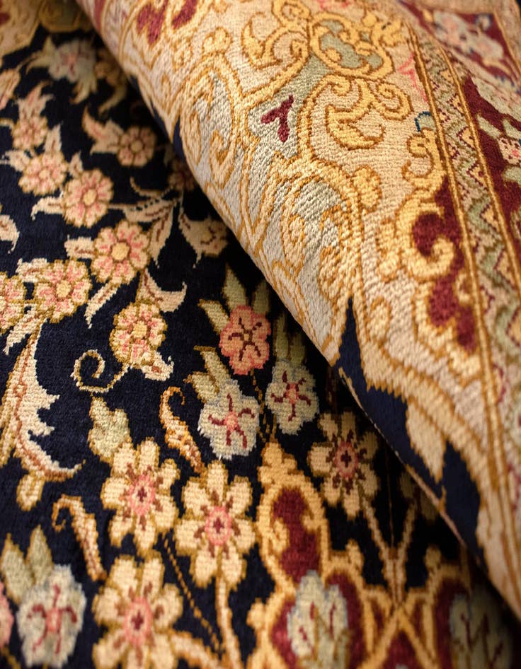 Detail image of  2' 7 x 4' Ghom Silk Rug