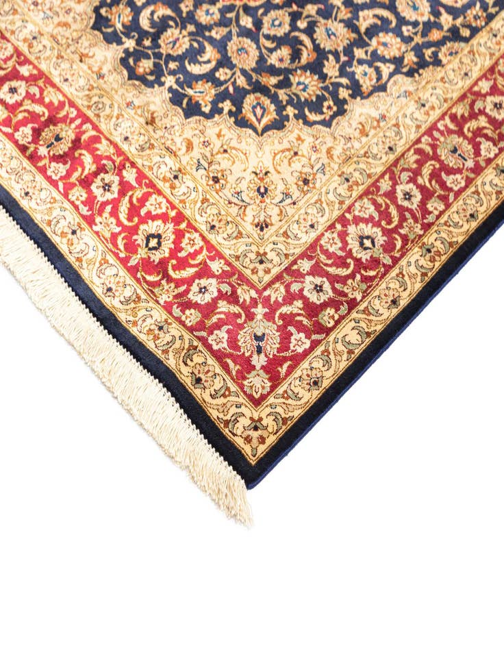 Detail image of  2' 7 x 4' Ghom Silk Rug