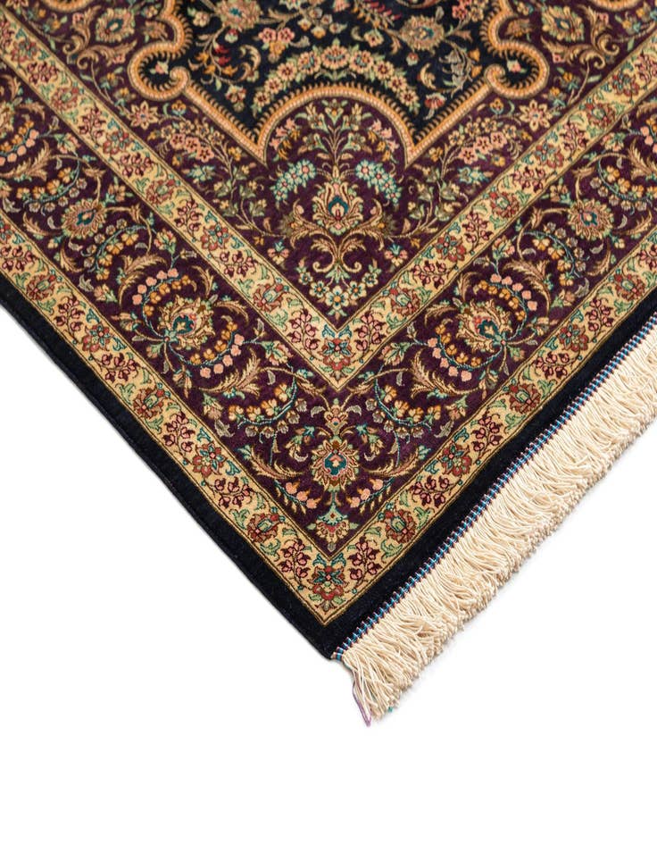 Detail image of  4' 4 x 6' 6 Ghom Silk Rug