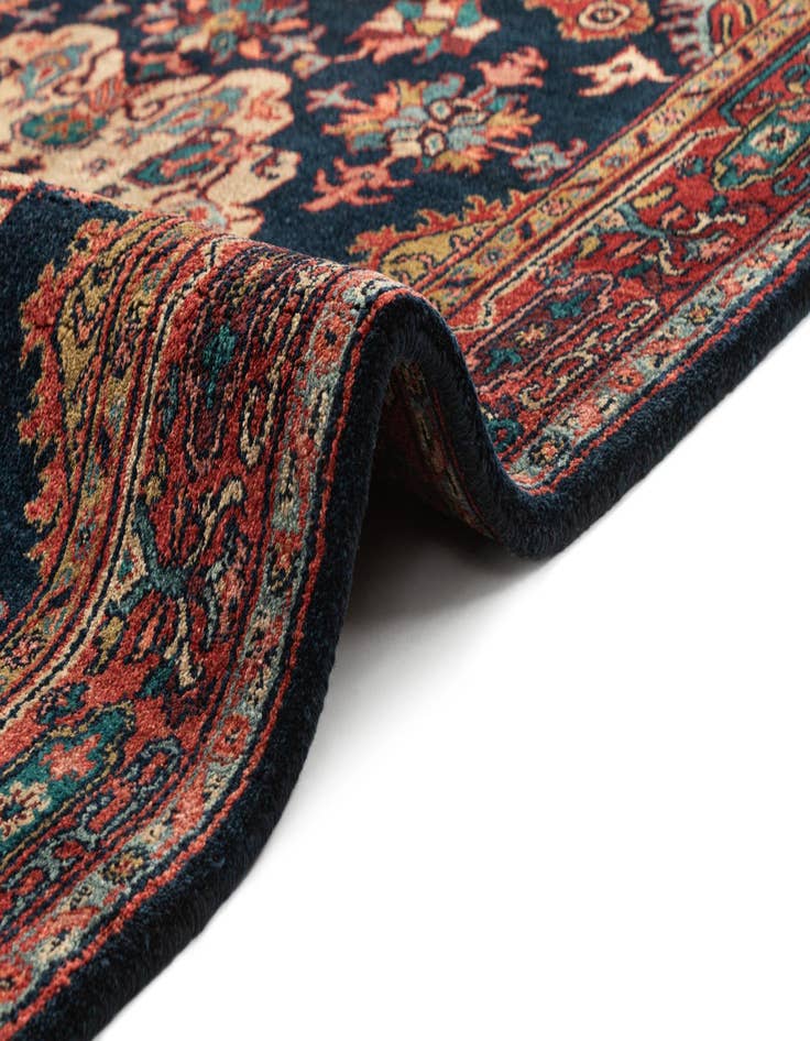 Detail image of  5' 7 x 8' 1 Heriz Rug